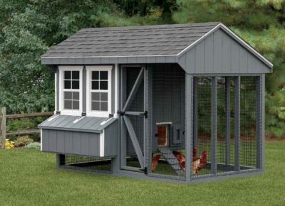 quaker combination chicken coop with chickens inside